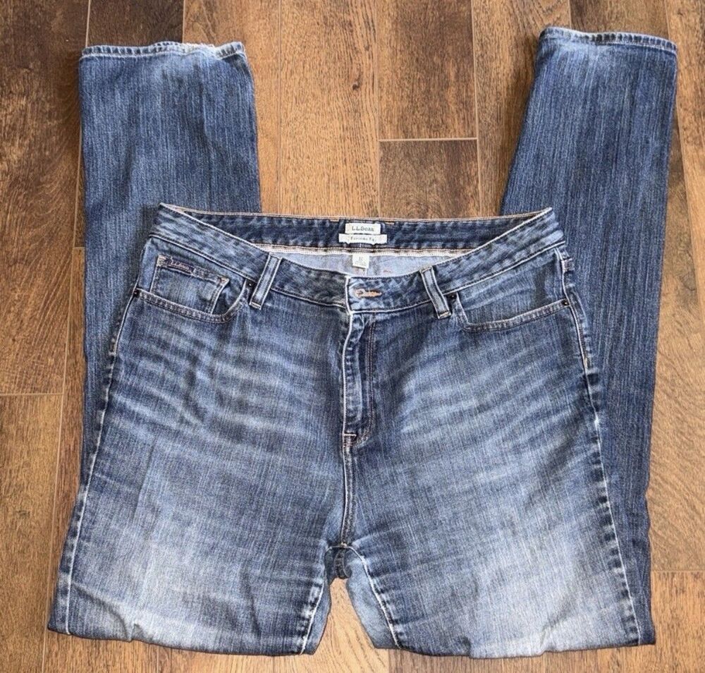 L.L. Bean Women’s 12 MT Denim Blue Jeans Favorite Fit Straight Medium Wash